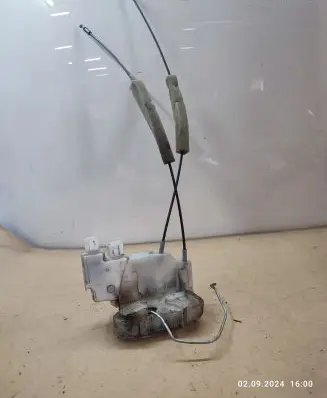 Subaru Legacy Front door lock