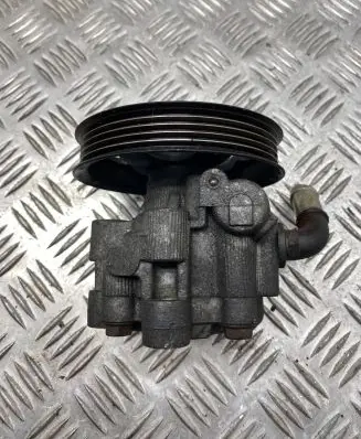 Toyota Avensis T250 Power steering pump 52020