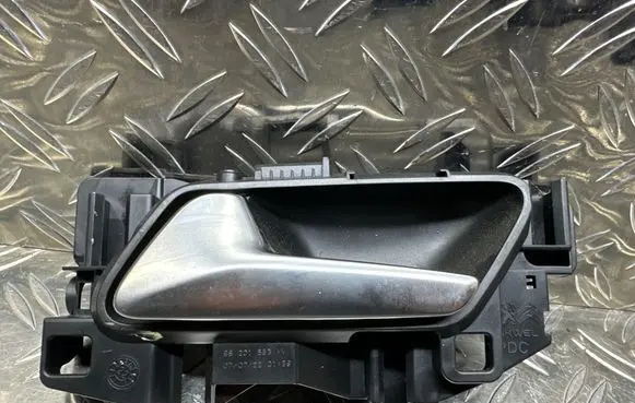 Citroen C4 III e-C4 Front door interior handle 98201553