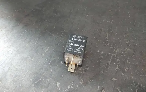 Volkswagen Golf IV Other relay 1J0906383B 898003000 409