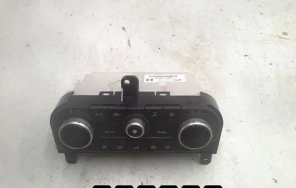 Nissan Qashqai Climate control unit 27500BR46D
