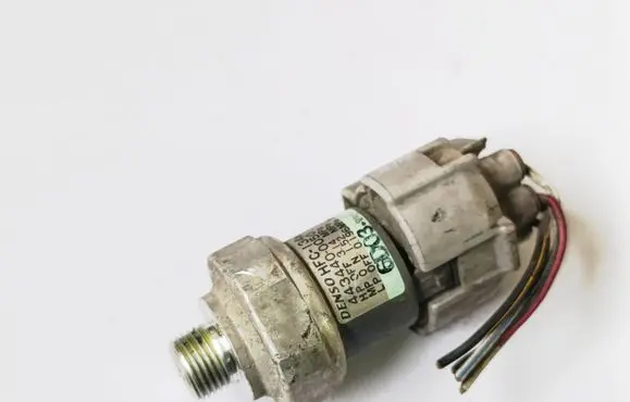 Toyota Yaris Air conditioning (A/C) pressure sensor 4434400050