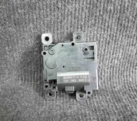 Lexus RC Air flap motor/actuator 0638002110