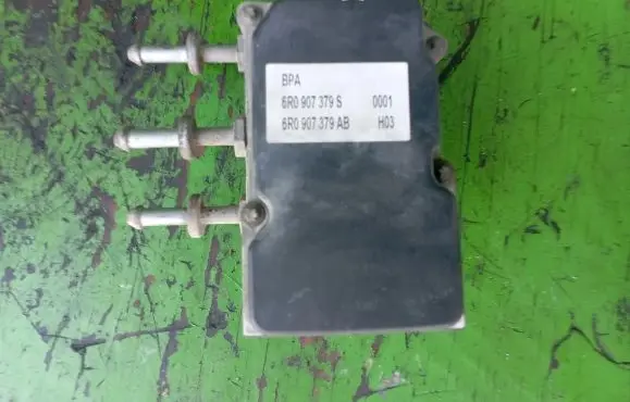 Skoda Fabia Mk2 (5J) ABS Pump 6R0907379S