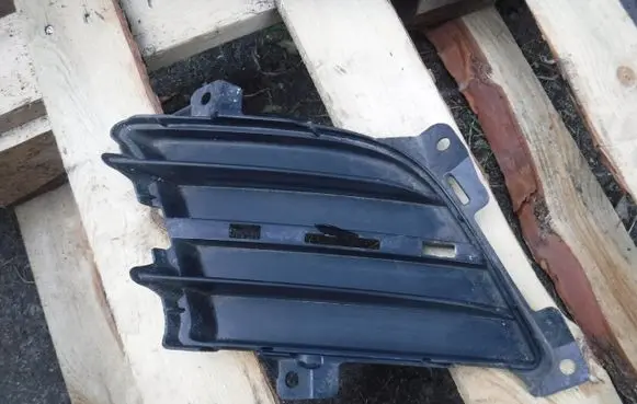 Mazda 6 Front bumper lower grill GS7T50C12
