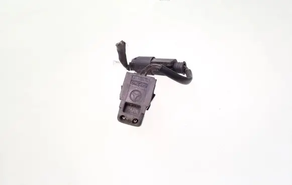 Mercedes-Benz S W220 Windshield washer spray nozzle 