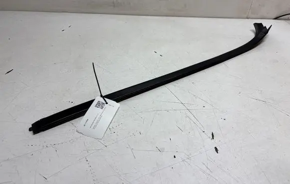 Mercedes-Benz ML W166 Windshield trim A1666901280