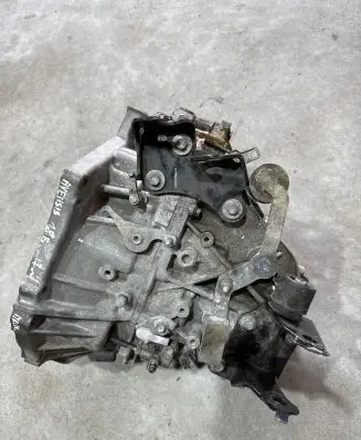 Toyota Avensis T270 Manual 5 speed gearbox 3111505031