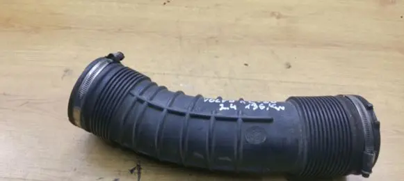 Volvo XC60 Air intake hose/pipe 6898050