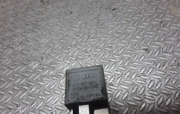 Audi A6 S6 C5 4B Other relay 8D0951253