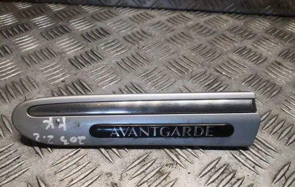 Mercedes-Benz C W203 Fender grill 2036900162 A2036900162