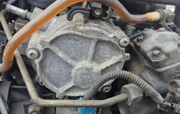 Volvo V50 Vacuum pump D1651B