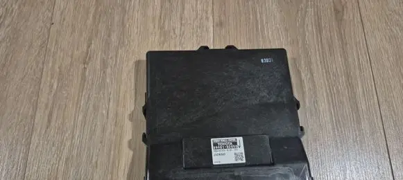 Toyota Auris E180 Engine control unit/module 8998102050 MB2850004140