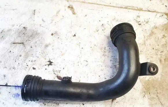 Skoda Octavia Mk2 (1Z) Air intake hose/pipe 1k0145770d