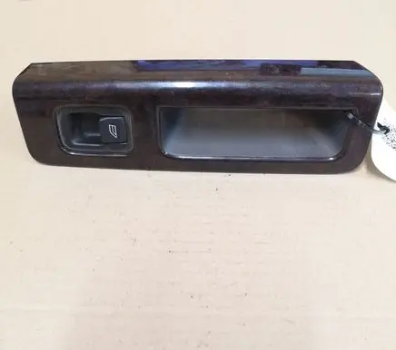 Volvo V50 Electric window control switch 8679679