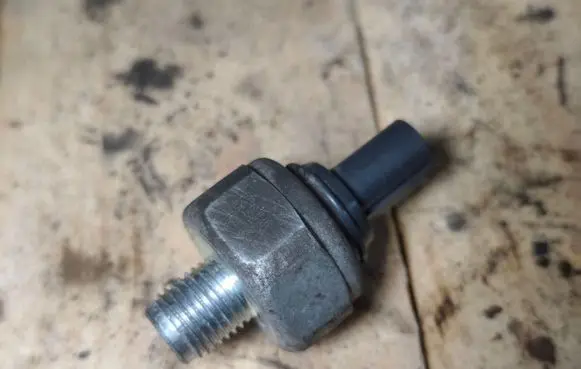 Honda Civic Detonation knock sensor 