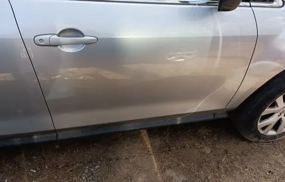 Mazda CX-7 Front door