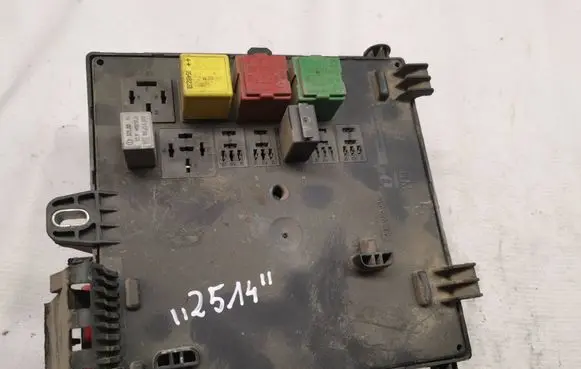 Opel Vectra C Fuse box set 519165005 07367223