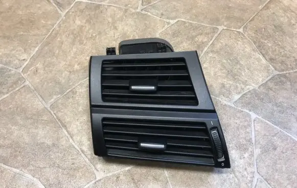 BMW X5 E70 Dashboard air vent grill cover trim 7161801