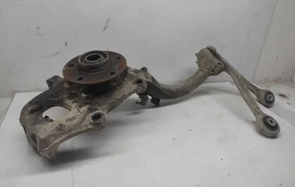 Audi A4 S4 B8 8K Front wheel hub