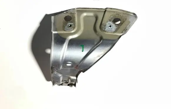 Volkswagen PASSAT B7 Fender mounting bracket 3AA821141 22668