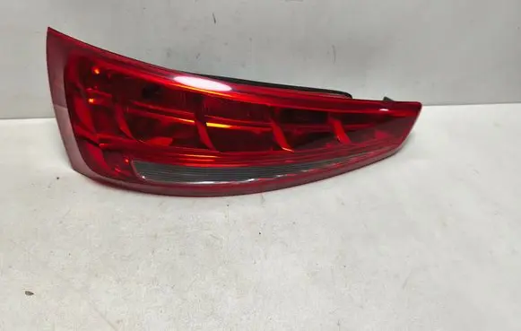 Audi Q3 8U Tailgate rear/tail lights 8U0945093
