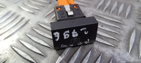 Volkswagen Cross Polo Windscreen/window heater switch 6R0959621