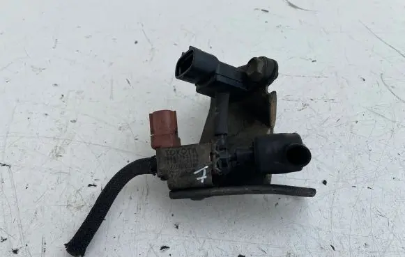 Toyota Corolla Verso E121 Turbo solenoid valve 2586064140