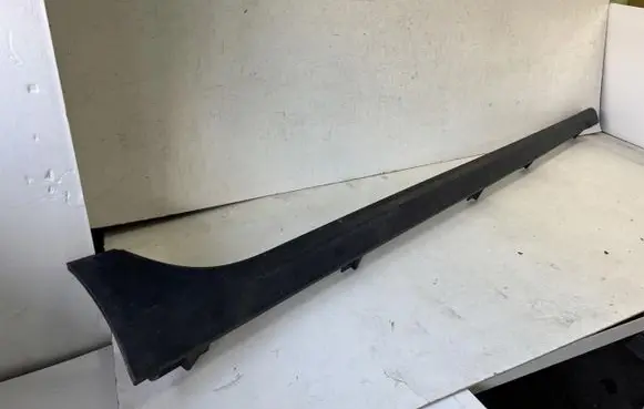 Seat Arona Front sill (body part) 6F9853852