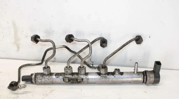 BMW 3 E90 E91 Fuel main line pipe 7809128 0445214183 0281002870