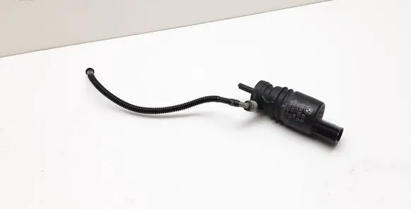 BMW X5 E70 Windscreen/windshield washer pump 6934160 67126934160