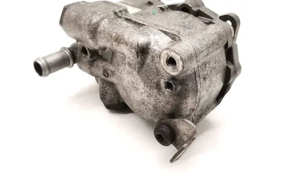 BMW 5 E60 E61 Power steering pump 7652974