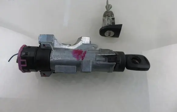 Skoda Octavia Mk1 (1U) Ignition lock 1J0419959