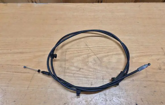 Hyundai Sonata Engine bonnet/hood lock release cable 