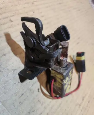 Tailgate/trunk/boot lock/catch/latch