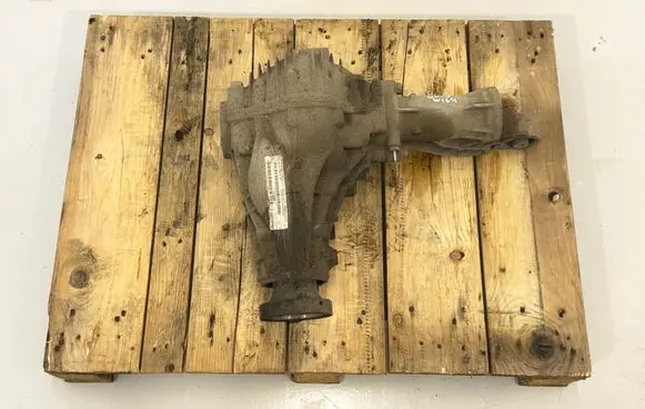 Mercedes-Benz ML W164 Front differential A1643302102 4460060085 164330210206073