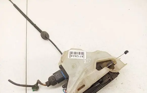 Volkswagen Jetta V Rear door lock
