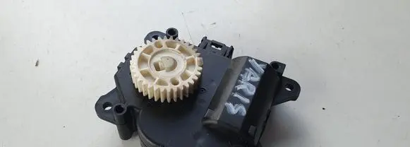 Toyota Yaris A/C air flow flap actuator/motor 