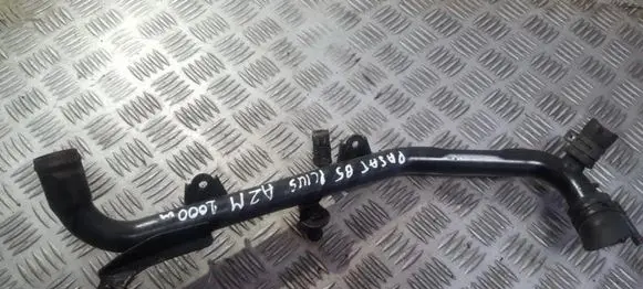 Volkswagen PASSAT B5.5 Engine coolant pipe/hose