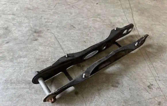 Rear upper control arm/wishbone