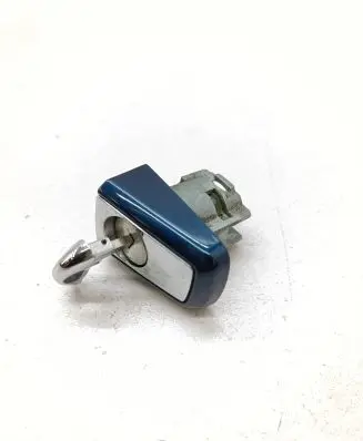 Opel Mokka X Front door lock