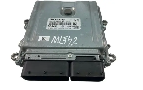 Volvo V70 Engine control unit/module 31303095AC 0281016616