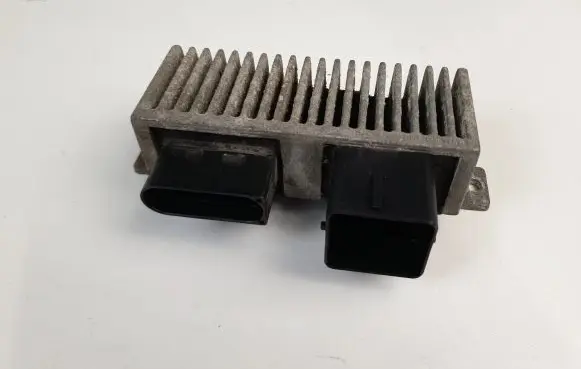Renault Scenic III - Grand scenic III Glow plug pre-heat relay 8200558437