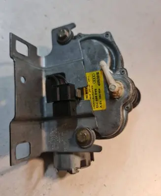 Audi A6 S6 C4 4A Rear window wiper motor 8A9955713 4A9955725 4A9955711