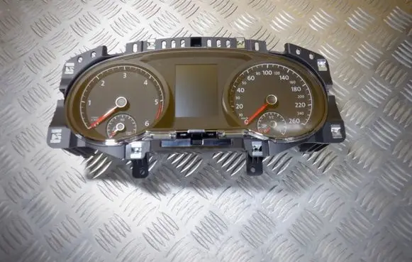 Volkswagen Golf VII Speedometer (instrument cluster) 5G1920641A