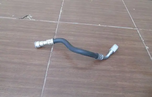 BMW 1 E81 E87 Power steering hose/pipe/line 32416775525
