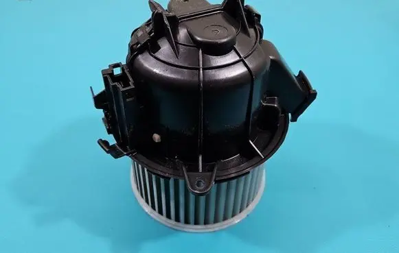 Heater fan/blower