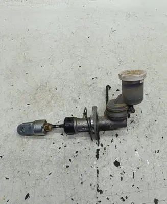 Mitsubishi Pajero Clutch master cylinder