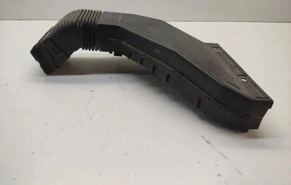 Hyundai Tucson TL Air intake duct part 28210D3100