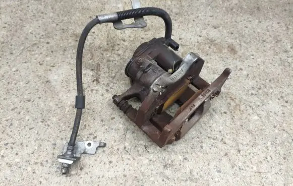 Ford Explorer VI Rear brake caliper 